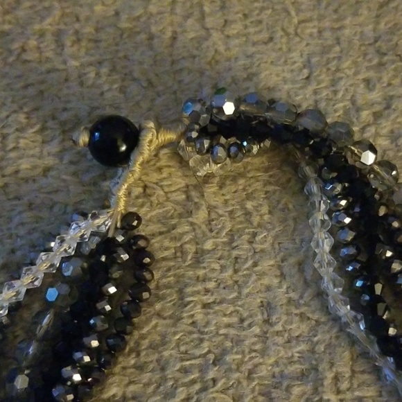 Beaded necklace - Picture 3 of 4
